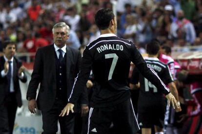 Cristiano celebra uno de los goles ante Ancelotti.