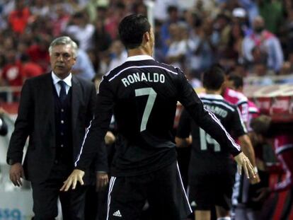 Cristiano celebra uno de los goles ante Ancelotti.