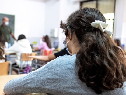 Alumnos en un instituto de secundaria de Toledo, el pasado septiembre.