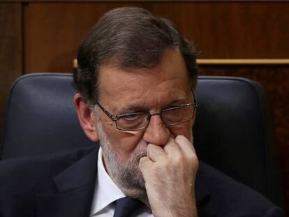 El presidente del Gobierno, Mariano Rajoy, en su escaño del Congreso.
