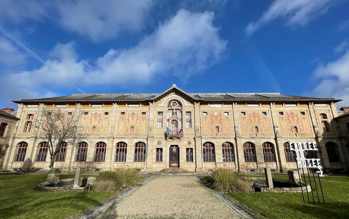 Roban de un museo francés tres obras de porcelana china valoradas en 9,5 millones de euros