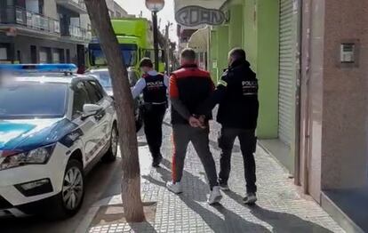 Detención de uno de los acusados de la estafa con los pisos turísticos.