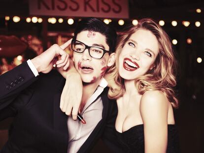 Las bellas piden (y consiguen) dinero solidario