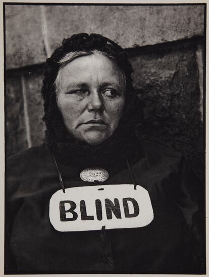 'Mujer ciega'.
Camera Work nº 49/50, julio 1917 /
Fotograbado sobre papel.
22,3 x 16,7 cm.
Museo Nacional Centro de Arte Reina Sofía.