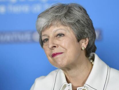 Theresa May durante um ato de campanha em Bristol