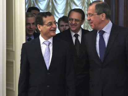 El canciller libanés, Adnan Mansur (izquierda), y el ruso, Serguéi Lavrov.