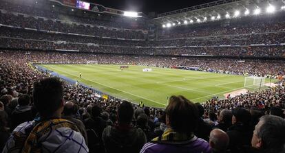 El estadio Santiago Bernabéu, con capacidad para más de 81.000 asistentes.