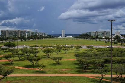 Vista geral da Esplanada dos Ministérios, um dia antes da posse de Jair Bolsonaro: área foi fechada para veículos.