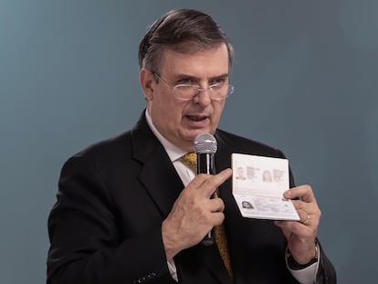 Pasaporte electrónico canciller Marcelo Ebrard