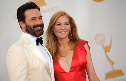 El actor de 'Mad Men' Jon Hamm y su pareja, Jennifer Westfeldt.