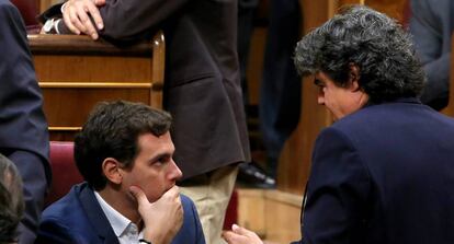 Albert Rivera y Alberto Moragas en el pleno del Congreso de los Diputados.