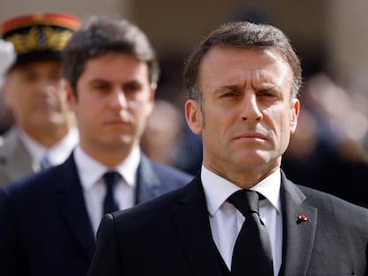 Macron, durante una ceremonia de homenaje a Philippe de Gaulle, hijo de Charles de Gaulle, este miércoles en París.