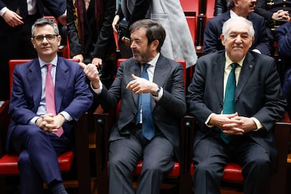 El ministro de Justicia, Félix Bolaños; el presidente interino del Consejo General del Poder Judicial, Vicente Gilarte; y el presidente del Tribunal Constitucional, Cándido Conde-Pumpido, este viernes, en un acto del Observatorio de la Violencia de Género.