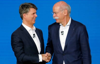 Harald Kruger, consejero delegado y presidente de BMW, junto a Dieter Zetsche, consejero delegado de Daimler.