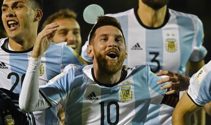 Messi celebra la clasificación de Argentina.