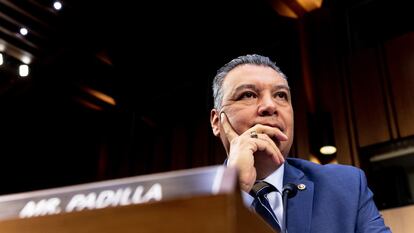 El senador demócrata, Alex Padilla, en Washington, el 22 de marzo de 2022.