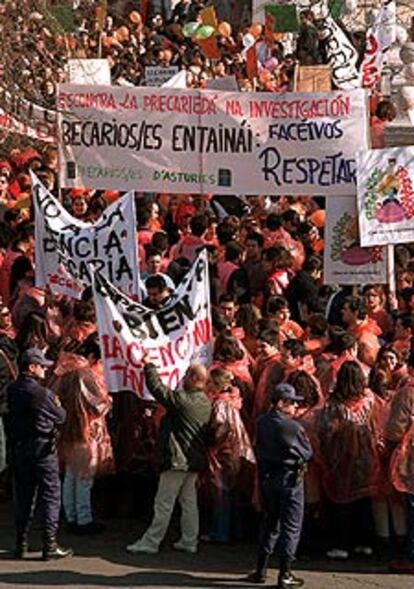 Manifestación de becarios de investigación en Madrid en 2001.