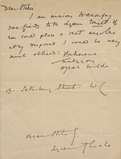 Solo hay en el mundo dos cartas entre los amigos, enemigos, y por último amigos de nuevo Oscar Wilde y Bram Stoker, el autor de 'Drácula': el primero le pide al segundo, que entonces era gestor de Liceo de Londres, que le reserve una entrada para esa noche de 1879.
