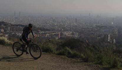 Barcelona, des de Collserola, amb alts nivells de contaminació, fa dos anys.