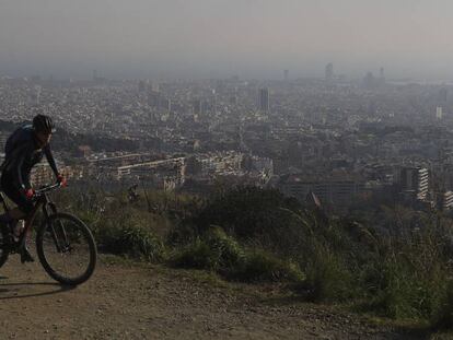 Barcelona, des de Collserola, amb alts nivells de contaminació, fa dos anys.