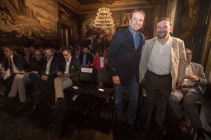 Markus Dohle, CEO de Penguin Random House con el periodista Sergio Vila-Sanjuán en el Forum Edita.