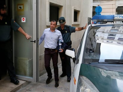 El guardia civil acusado de intentar matar con veneno a una compañera del cuerpo, a su marido y a su hijo de 3 años en Villajoyosa, en una imagen de archivo.