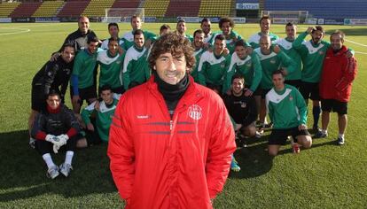 Salinas, en primer plano, con el Sant Andreu.