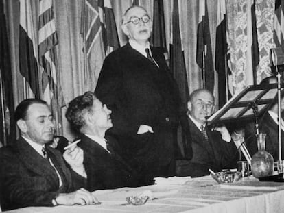 John Maynard Keynes durante una de sus intervenciones en la reuni&oacute;n de Bretton Woods de 1944. 