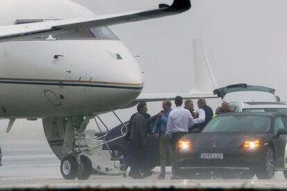 En el grupo puede verse a Juan Carlos de Borbón y a su hija Elena, esta mañana.