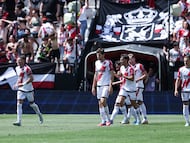 Jugadores del Rayo, en el pasado partido de Liga ante la Real Sociedad.