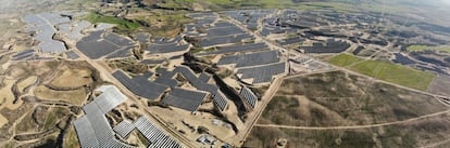 Complejo fotovoltaico construido por el Grupo Cobra (ACS) en Escatrón, Zaragoza.