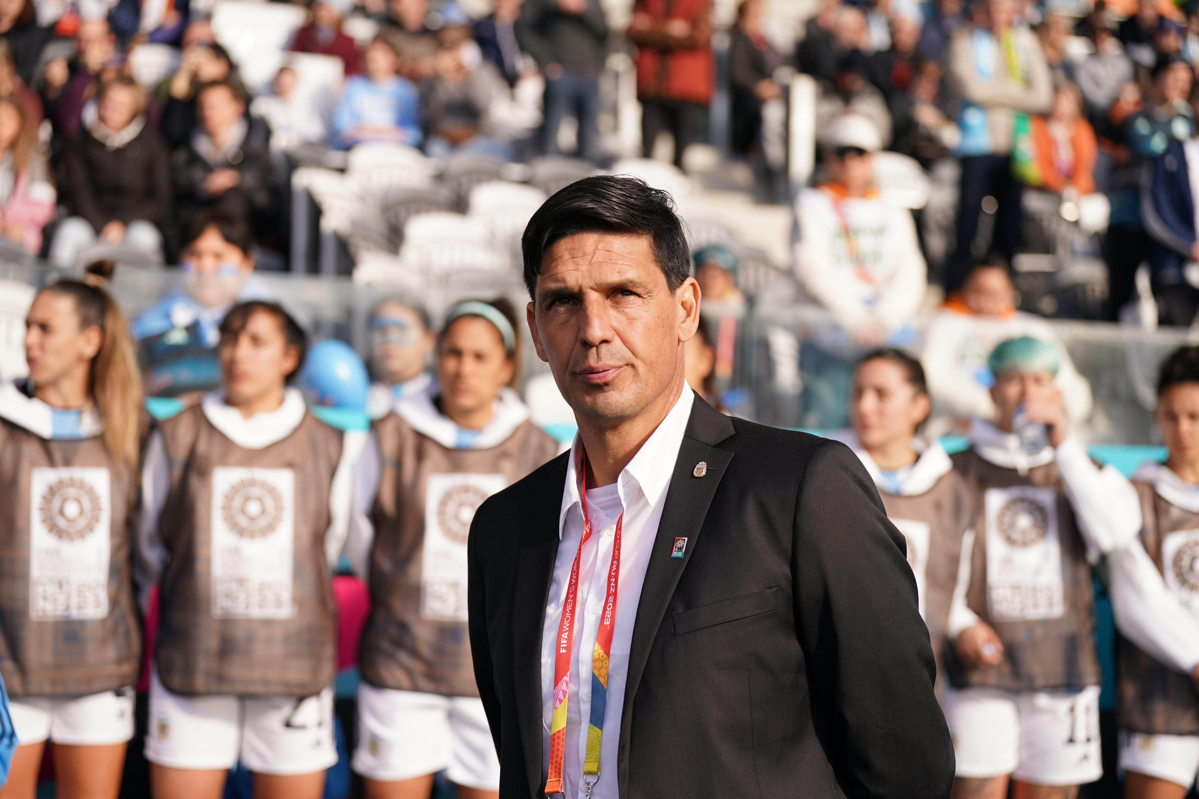 El entrenador Germán Portanova frente a su equipo, durante el partido mundialista contra Sudáfrica.