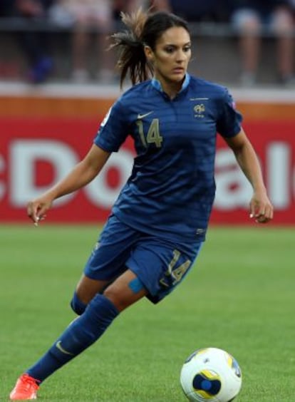 La francesa Louisa Nécib, en un partido con su selección.