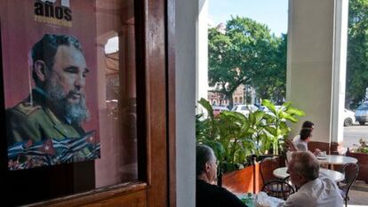 A poster of Fidel Castro at the entrance of La Havana hotel.