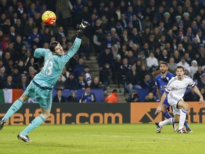 Mahrez marca el segundo gol del Leicester.