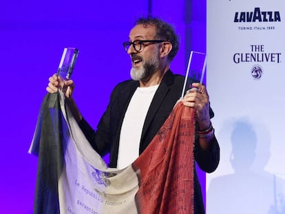 Massimo Bottura recibe el primer premio de The 50 Best Restaurants el lunes en Nueva York. 