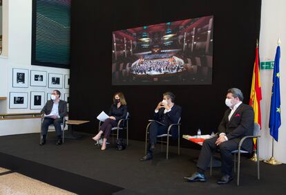 De izquierda a derecha, Félix Palomero, Amaya de Miguel, David Afkham y Miguel Ángel García Cañamero, durante la presentación de la nueva temporada de la OCNE.