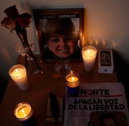 Altar en Ciudad Juárez en recuerdo de Miroslava Breach.