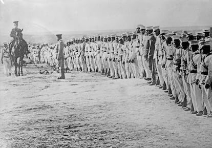 Federal troops at Torreon, Mexico during the Mexican Revolution