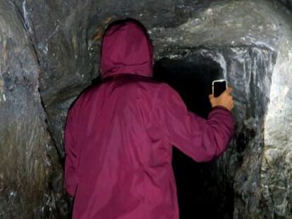 @enriquealex visita una curiosa cueva en la isla Sur de Nueva Zelanda