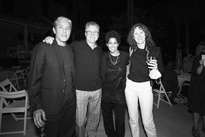 Paul Pfeiffer, Ulrich Gebauer, Julie Mehretu y Marie-Blanche Carlier.