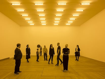 La obra de Eliasson Habitación para un color.
