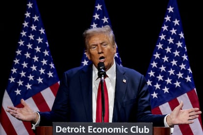 Donald Trump en el Detroit Economic Club en Detroit, Michigan.