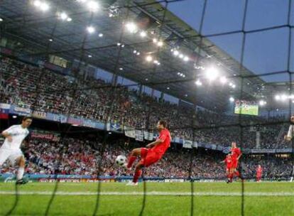 Zyryanov marca el gol de Rusia ante Grecia.