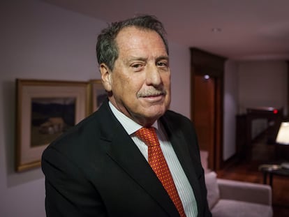 O empresário e banqueiro argentino Jorge Brito posa em Buenos Aires em 2015.