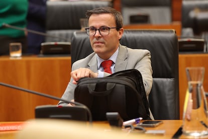 El líder del PSOE en Extremadura, Miguel Ángel Gallardo, durante el debate sobre el Estado de la Región celebrado en la Asamblea extremeña el pasado 26 de junio de 2025.