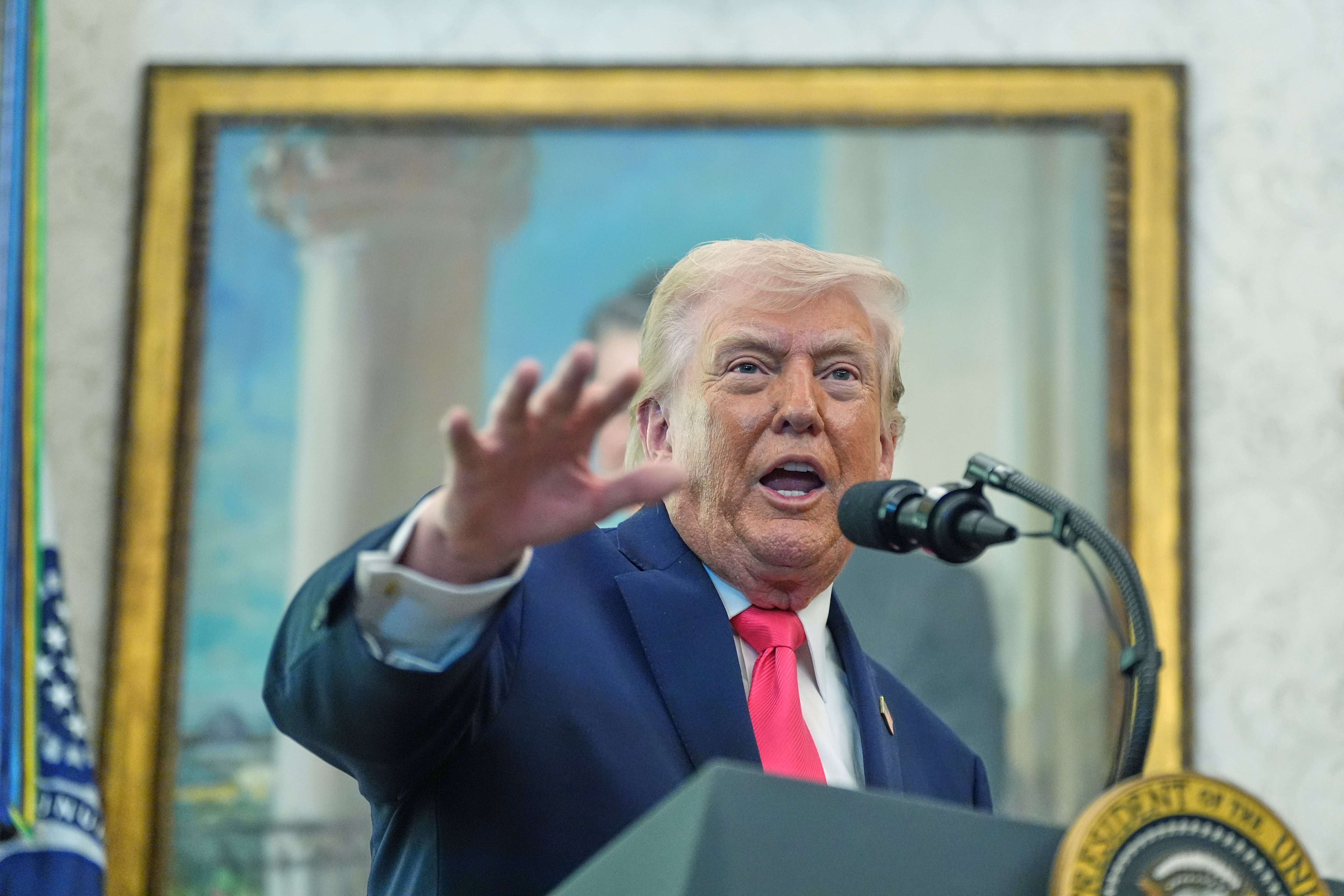 Trump despliega una unidad de élite aerotransportada en el Golfo, mientras insiste en la vía diplomática