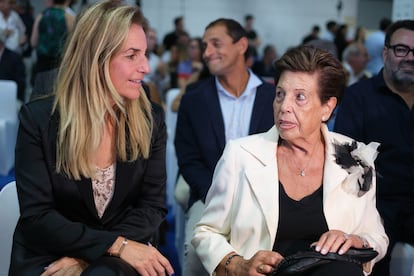 Arantxa Sánchez Vicario con su madre, Marisa Vicario, el 5 de octubre de 2023 en Madrid.