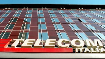 Sede de Telecom Italia en Mi&aacute;n.