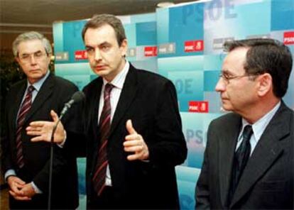 José Luis Rodríguez Zapatero, con Touriño, esta mañana en Ferrol.